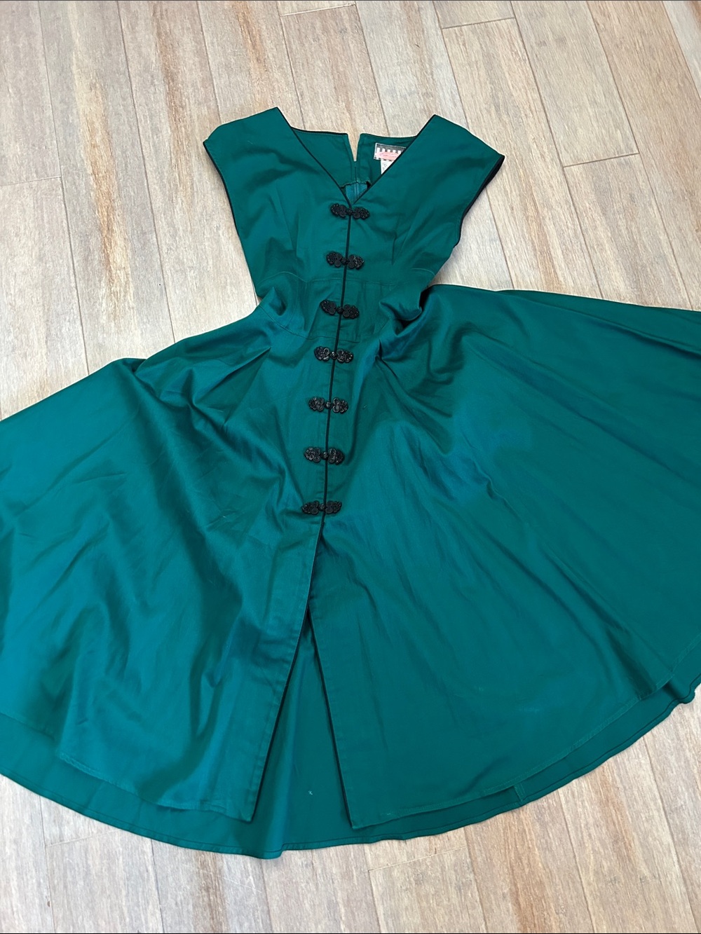 Pinup Couture Emerald Green Vintage-Inspired Midi Dress - Picture 12 of 12